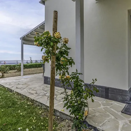빌라 Col Di Rodi By Interhome *
